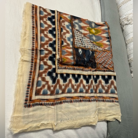 Native Print Boho Cardigan Scarf 🧣 - Picture 6 of 8